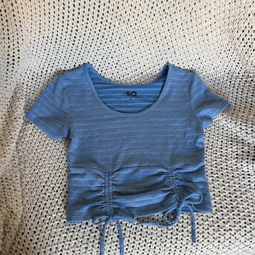 Cropped Shortsleeve with Bow Detail